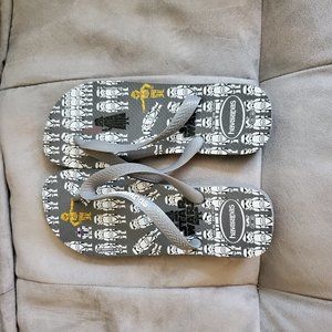 NWOT Star Wars Flip Flops - Sz 8 - Havaianas